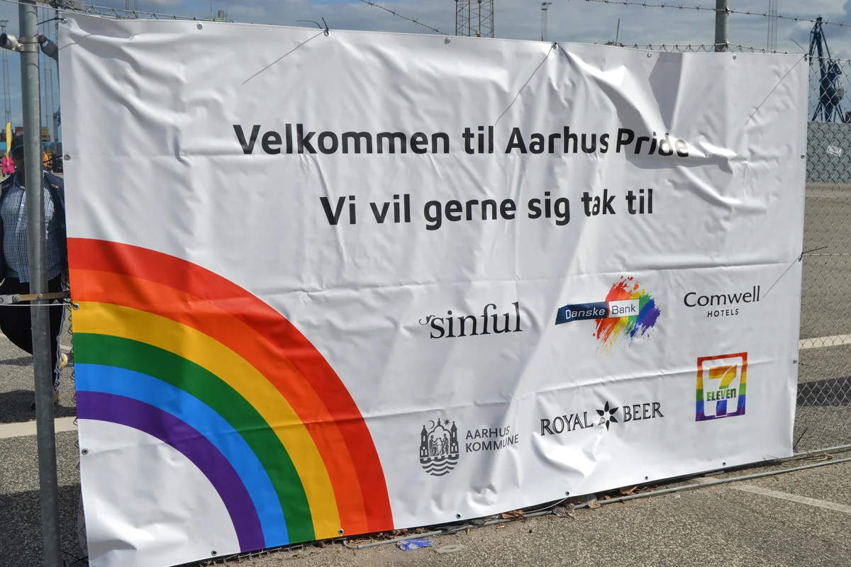 Billede af Aarhus Pride hegn banner